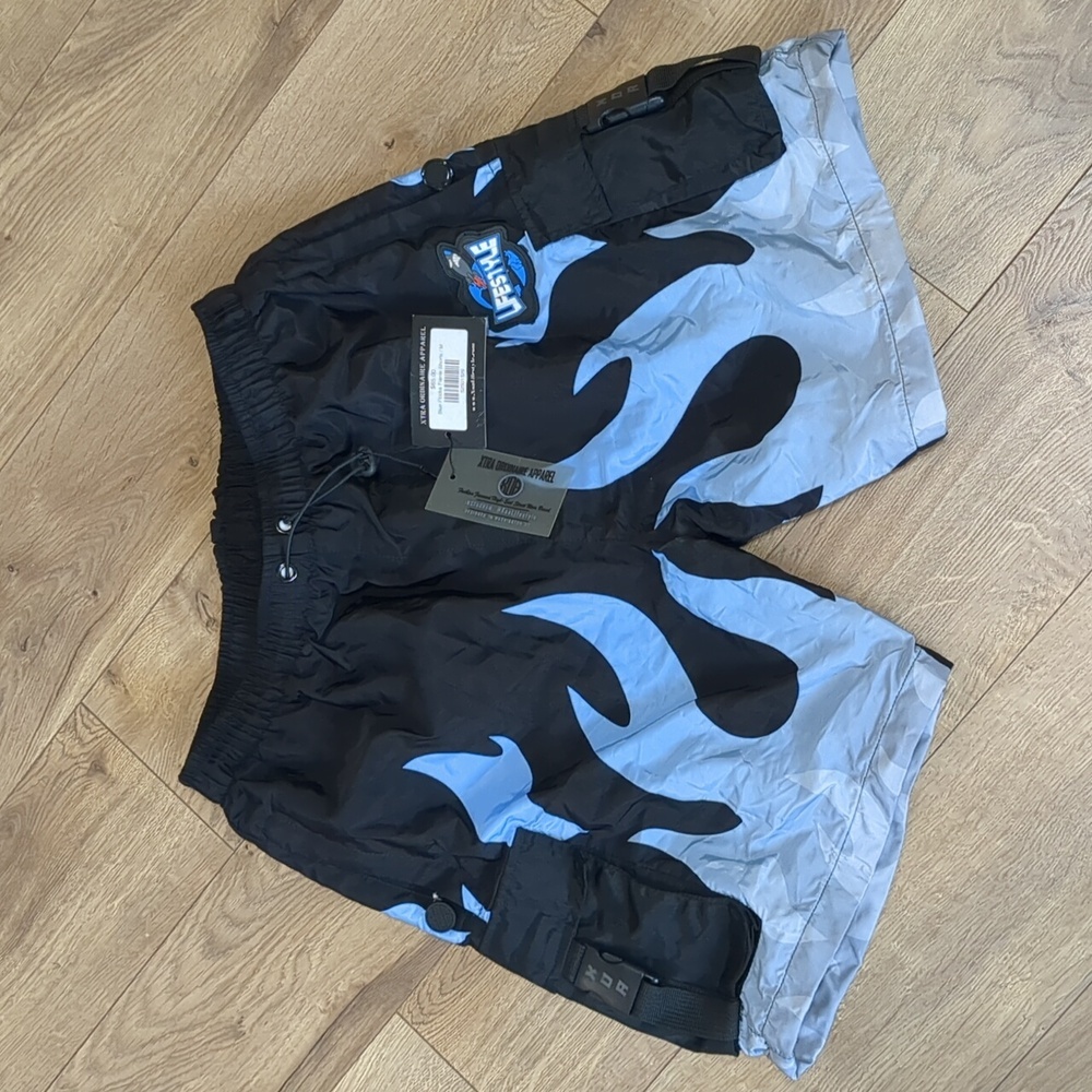 Xoa Xtra Ordinaire Apparel Lifestyle  Reversible Black Blue shorts size M